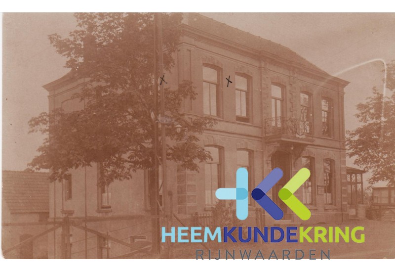 01 Gemeentehuis Lobith Transeedijk met werkkamer Bruns